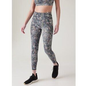 NWT ATHLETA Ultimate Stash 7/8 Tight